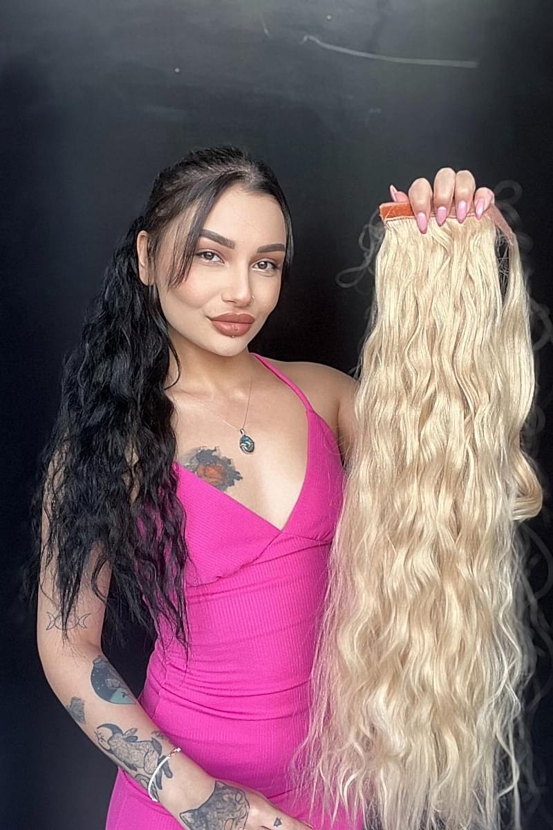 Afro Dalgalı Tak çık At kuyruğu uzun-Doğal görünümlü Sıcak sarı