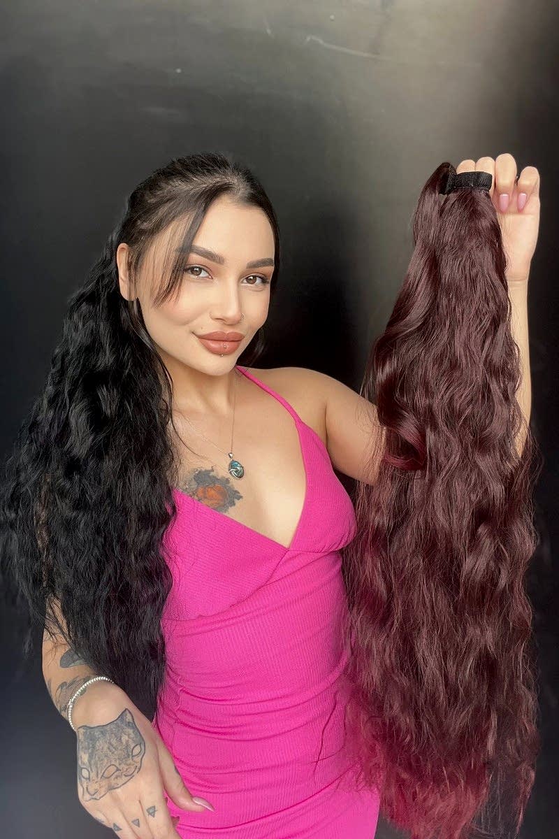 Afro Dalgalı Tak çık At kuyruğu uzun-Doğal görünümlü Koyu kızıl