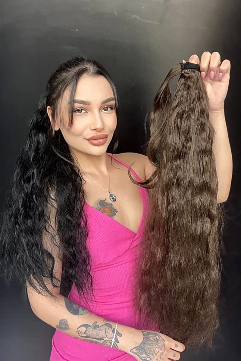 Afro Dalgalı Tak çık At kuyruğu uzun-Doğal görünümlü Koyu Kumral