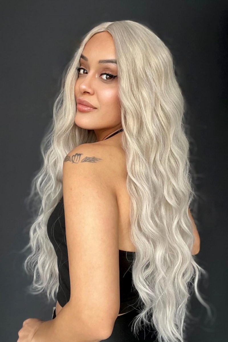 Uzun Doğal Su dalgalı Perçemsiz Tepesi Baş derisi görünümlü Yeni sezon