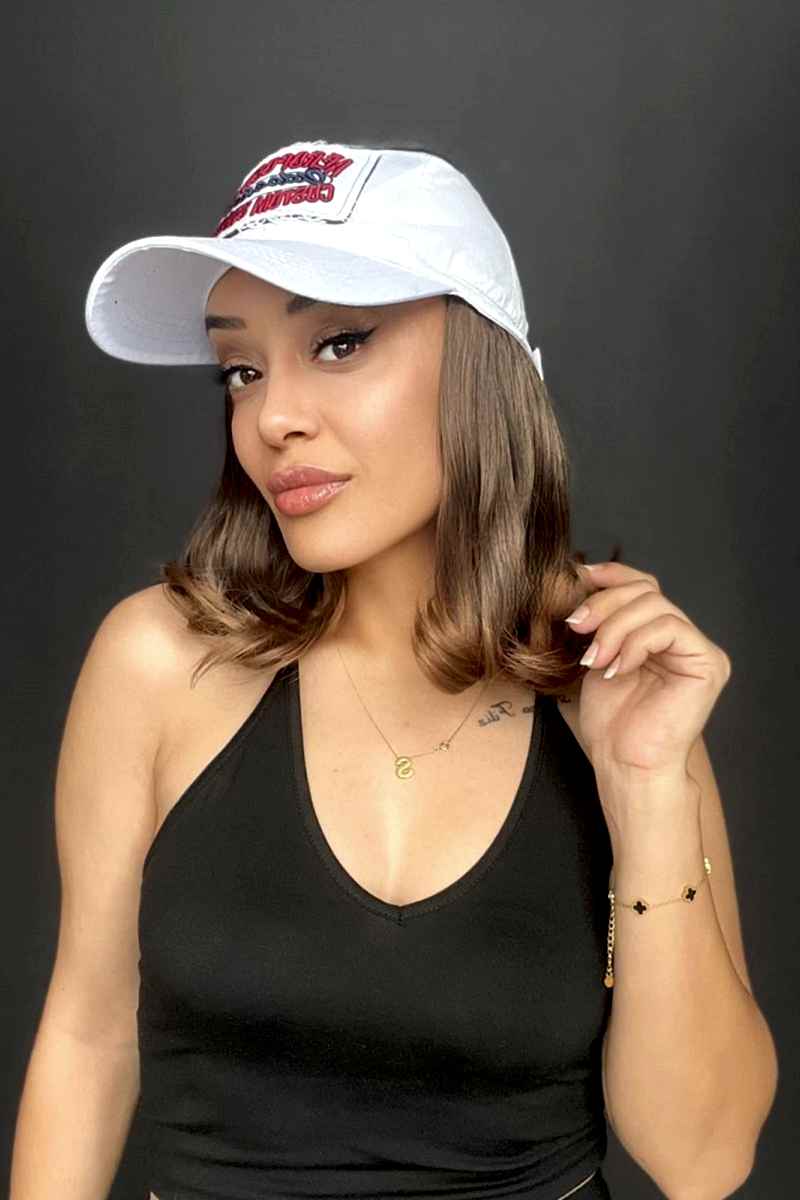 Şapkalı çıtçıt yarımay saç-Şapka içerisine saçlar dikilmiştir ve çok kullanışlıdır