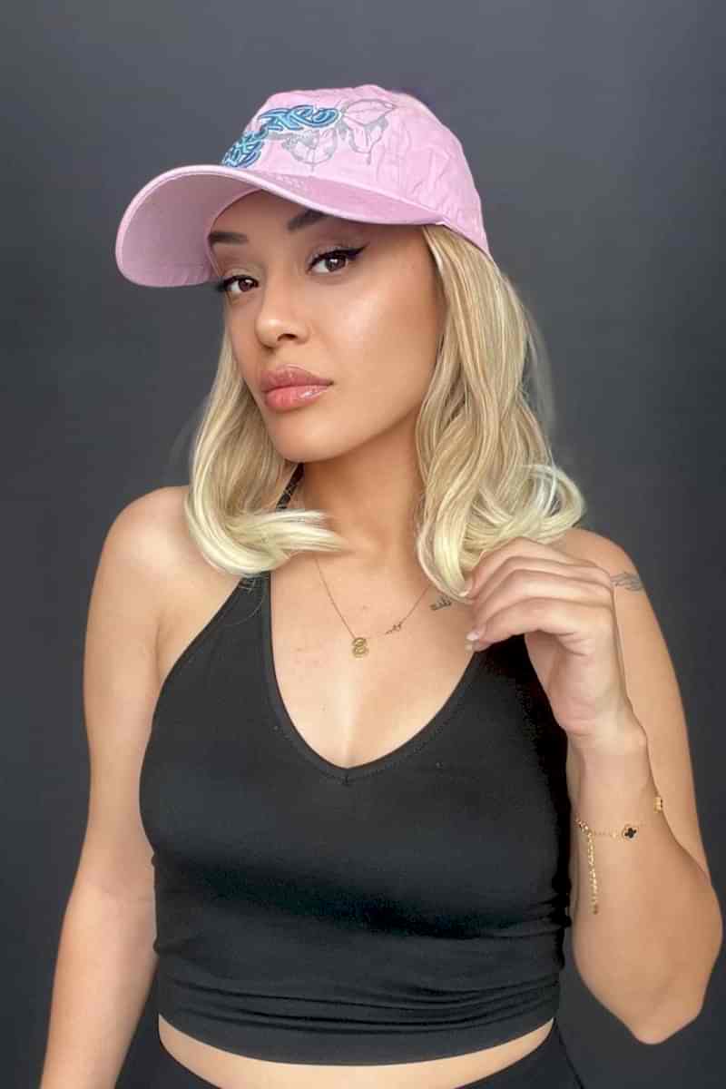 Şapkalı çıtçıt yarımay saç-Şapka içerisine saçlar dikilmiştir ve çok kullanışlıdır