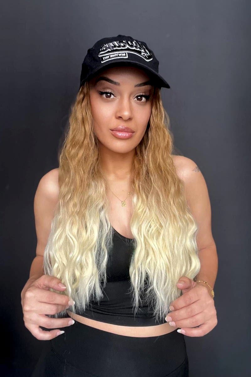 Şapkalı çıtçıt yarımay saç-Şapka içerisine saçlar dikilmiştir ve çok kullanışlıdır